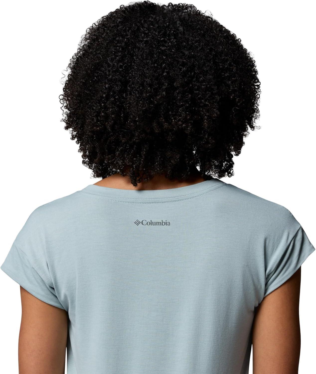 imageColumbia Womens Daniela Falls VNeck Short Sleeve TeeCrushed Blue