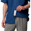 Columbia Men’s Collegiate Slack Tide Camp Shirt(Uga – Carbon)