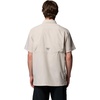Columbia Men’s Collegiate Slack Tide Camp Shirt(Uga – Dark Stone)