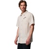 Columbia Men’s Collegiate Slack Tide Camp Shirt(Uga – Dark Stone)